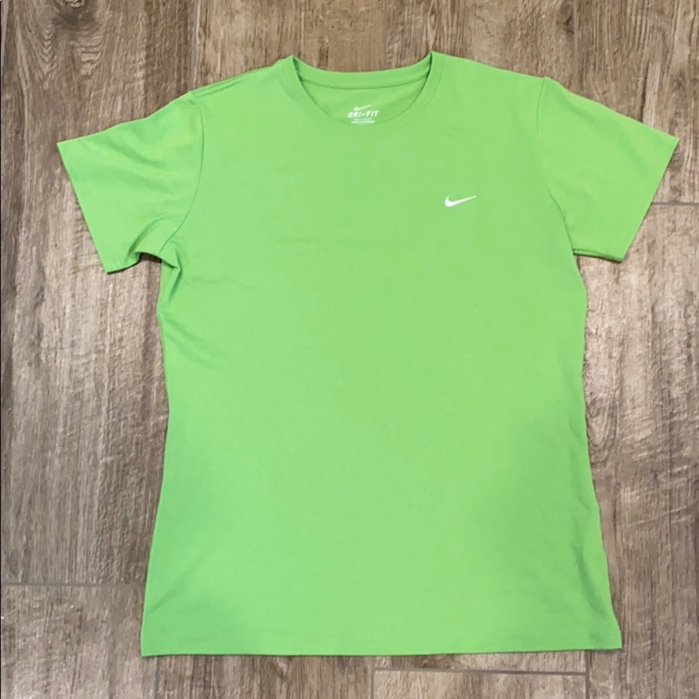 Nike dri-fit top